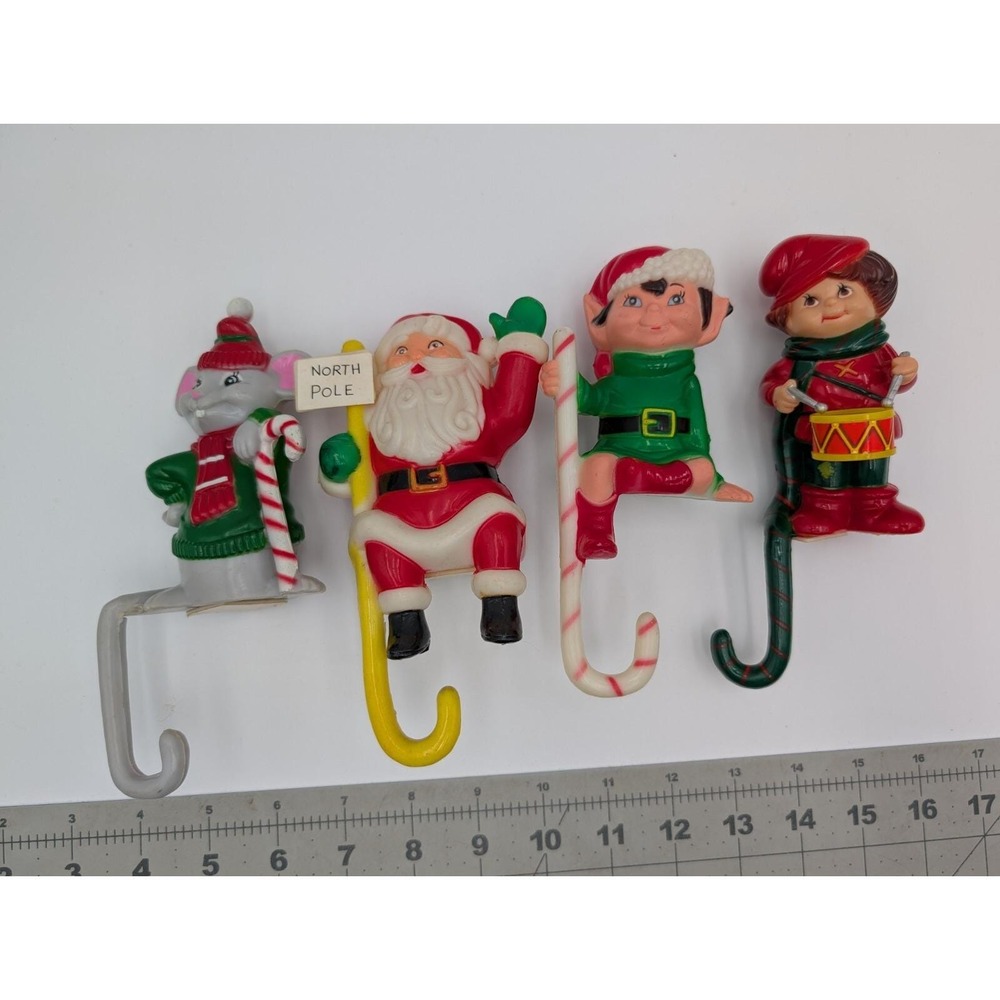 JSNY Plastic Christmas Stocking Holder Hanger Lot‎ of 4 Hong Kong
